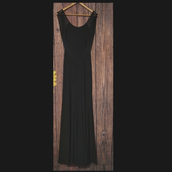 Hottie Floor-Sweeping Backless Dress - Picture 7 of 12